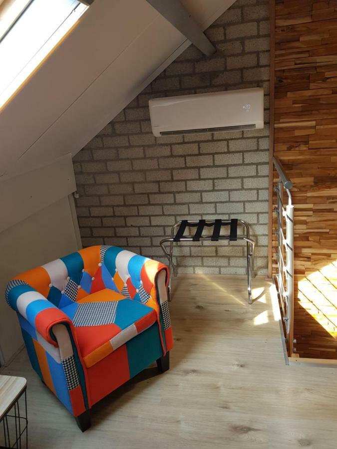 Het Gildehuis Met Sauna En Jacuzzi Stevensweert Экстерьер фото